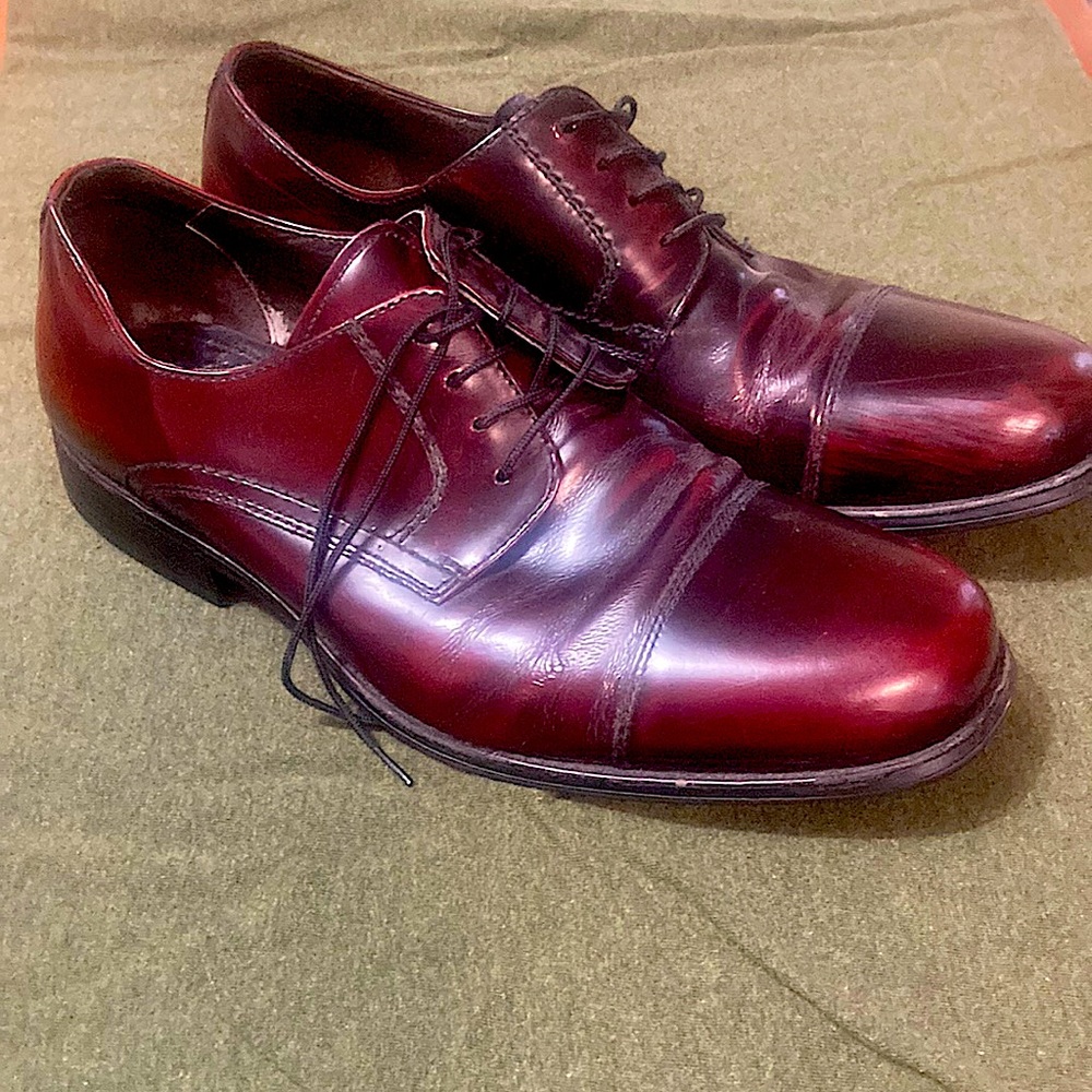 Johnston & Murphy Oxblood Oxford shoes